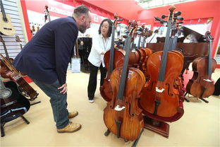 上海国际乐器展开门迎客,限量版月琴 古筝 跨界 新生