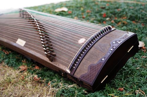 龙凤演奏级古筝 为何成为古筝学习者的首选？